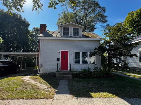 213 W Montcalm St, Greenville, MI 48838
