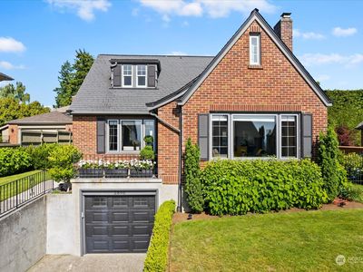 2846 42nd Avenue W, Seattle, WA, 98199