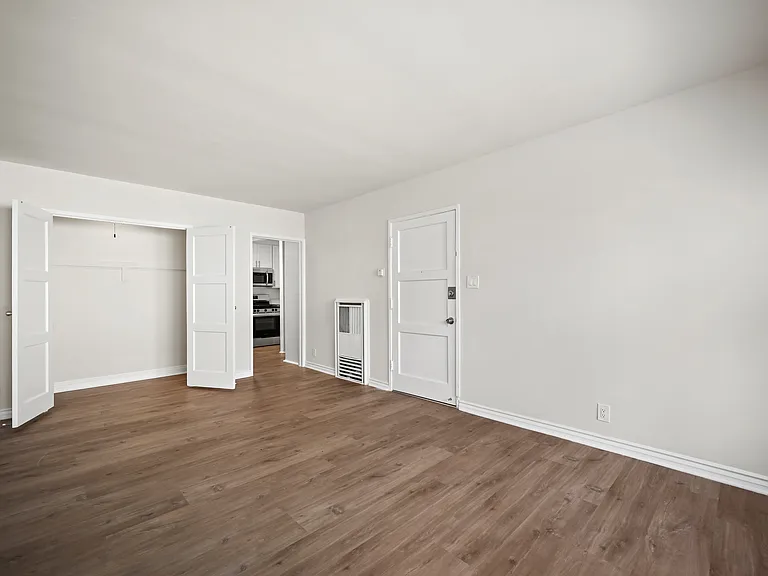1628 S Saint Andrews Pl #1 — Photo 4