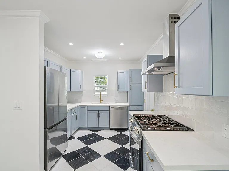 1205 Alta Vista Ave #B — Photo 7