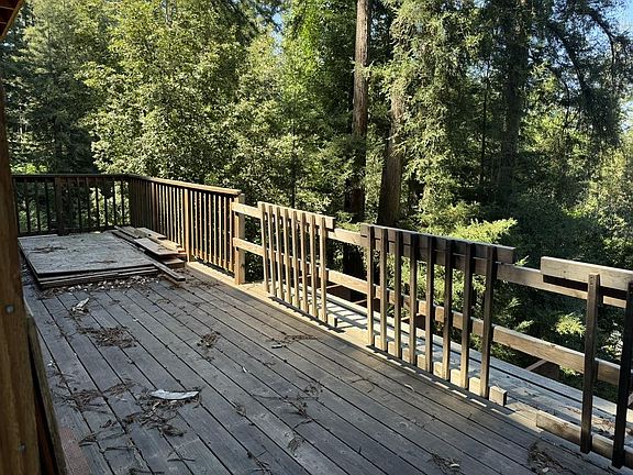 4th image of 1525 Jackson Ave