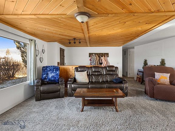 2nd image of 2530 Kossuth St