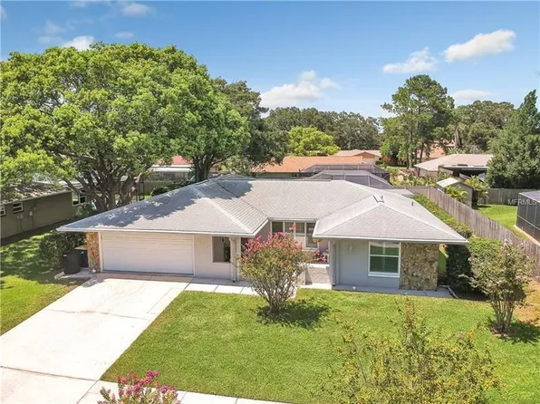 3040 Oak Cove Dr, Clearwater, FL 33759