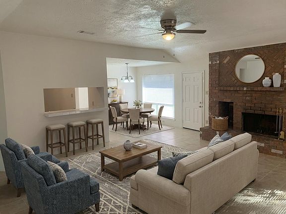 4th image of 4419 Stallion Brook Ln