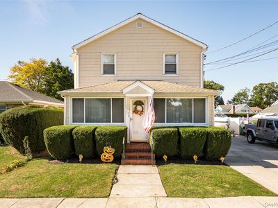 32 Nostrand Street, Farmingdale, NY, 11735