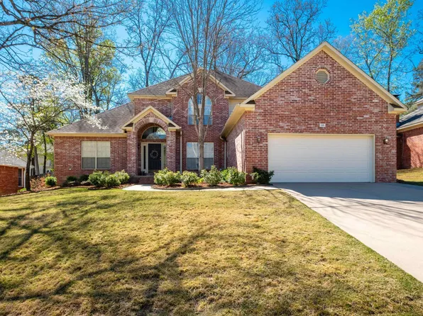 29 Bascom Dr, Little Rock, AR 72223