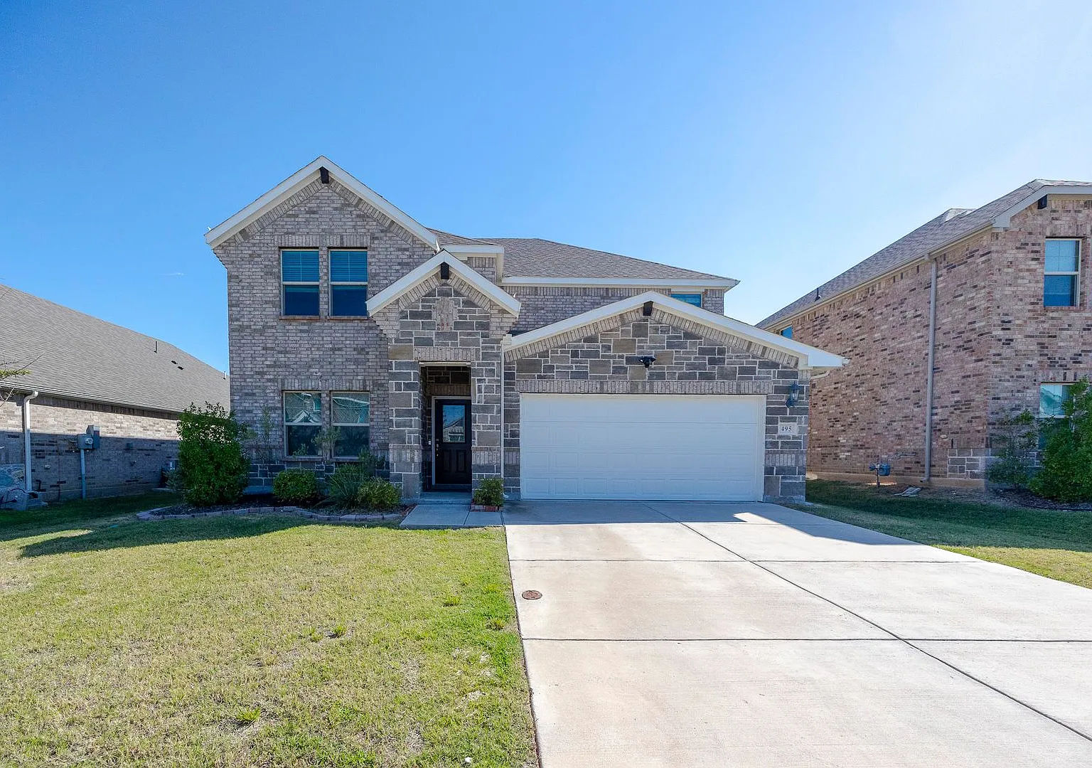 Beautiful two-story home built in 2021, offering 4 bedrooms, 3.5 bathrooms — Photo 1