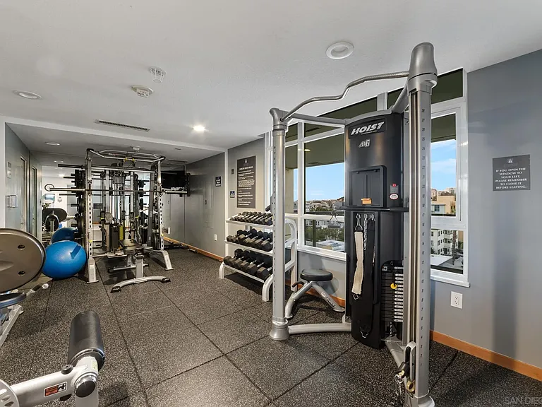 850 Beech St #511 — Photo 51