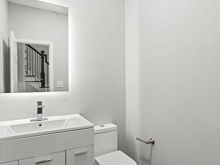 11355 Vedrines Dr — Photo 23