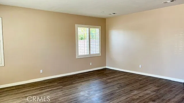 3 bed, 2152 sqft, $3,200 — Photo 3