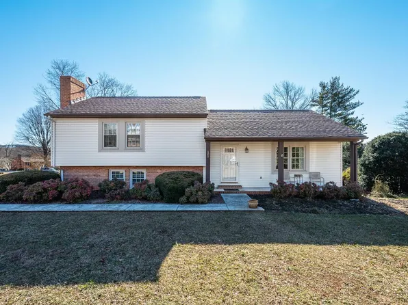 105 Old Post Rd, Lynchburg, VA 24502