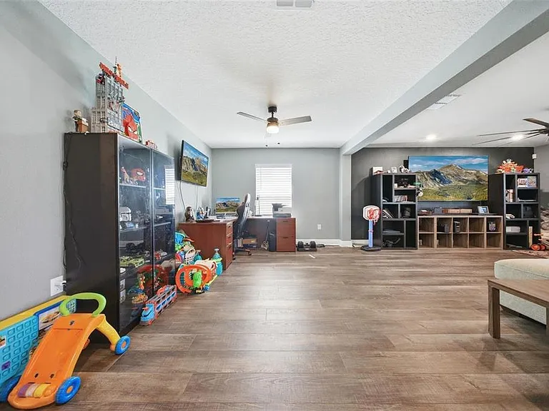 232 Lake Lucerne Way — Photo 4