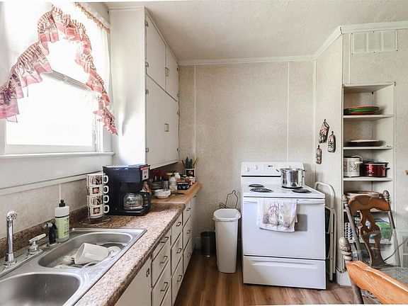 4th image of 833 W Park Manor Blvd