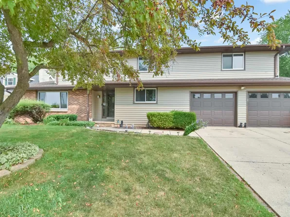 541 Alpine Dr, Green Bay, WI 54302