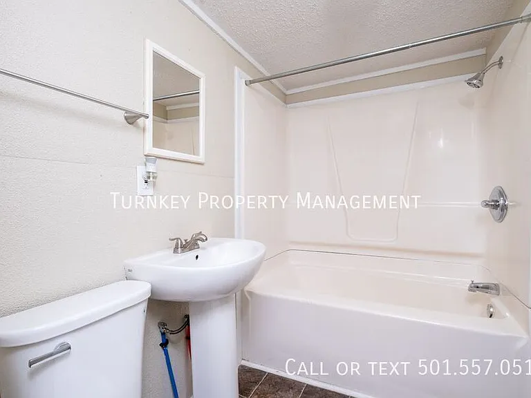1308 W 21st St — Photo 13
