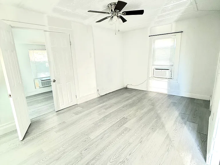 205 S Grove St #7 — Photo 3