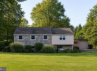 1190 Beaumont Rd, Berwyn, PA 19312