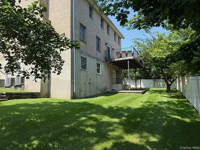 433 New Rochelle Rd — Photo 38