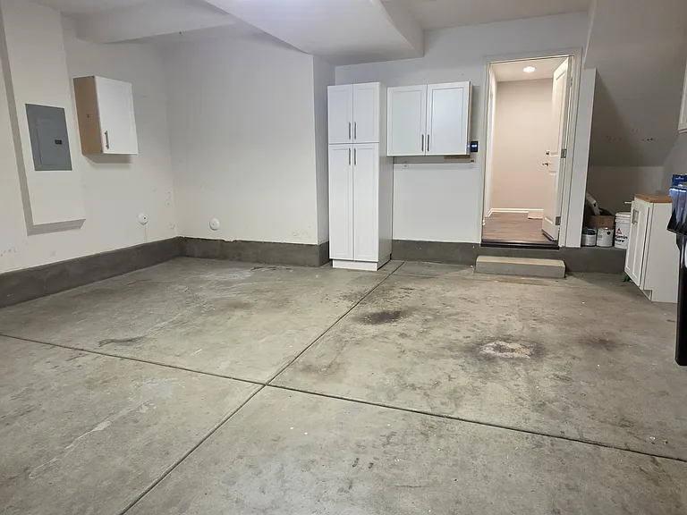 2 car, direct-access garage.