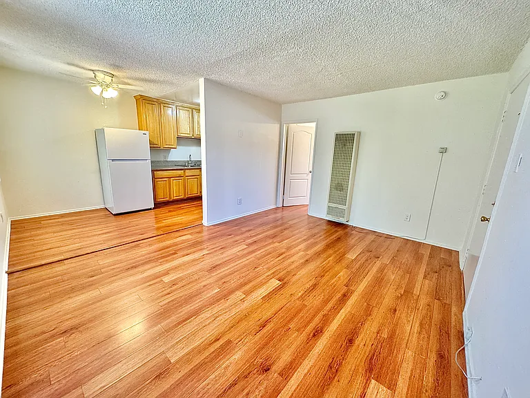 13014 Sherman Way — Photo 25