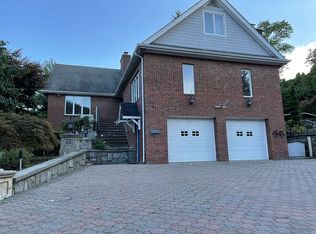 32 Byram Shore Rd, Greenwich, CT 06830