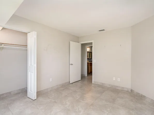 991 Gatewood Court NE, Palm Bay, FL 32905
