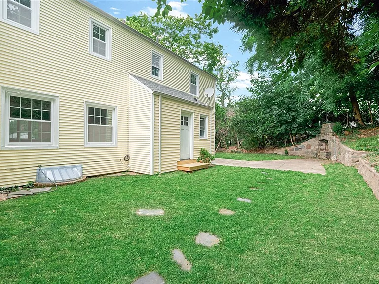 17 Pinewood Rd — Photo 35