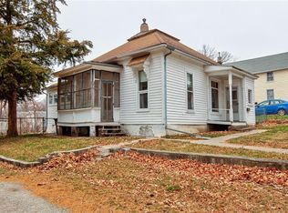 3006 3rd St, Des Moines, IA 50313