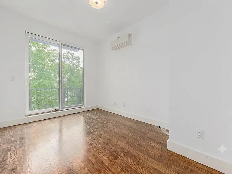 2901 Snyder Ave #3B — Photo 5