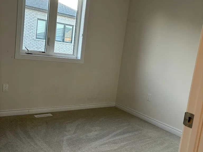 1272 Amherst Gate — Photo 11