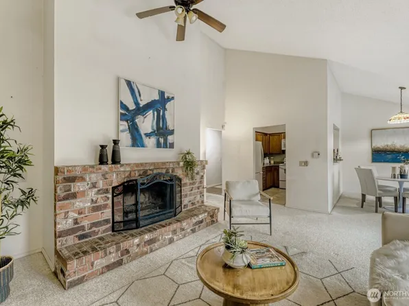 12904 126th Court NE #J302, Kirkland, WA 98034