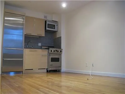 Rented by Mark David | media 4