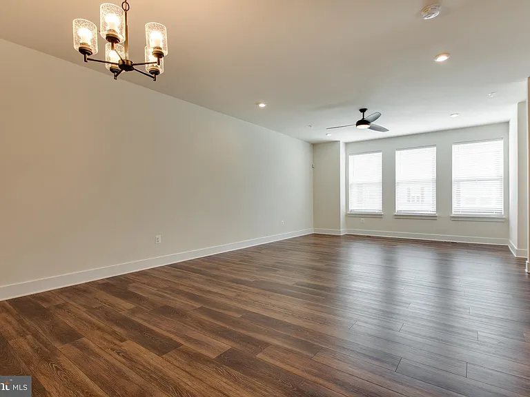2546 Buckthorn Dr — Photo 10