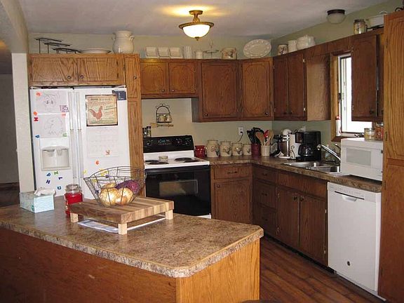 3rd image of 158 County Road 4243
