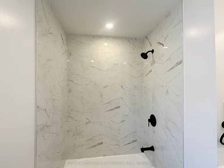 81 Curtis St #3 — Photo 10