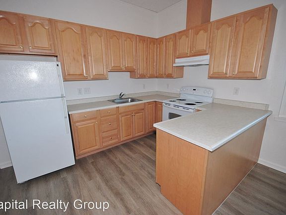 3rd image of 147 South Blvd Suite D