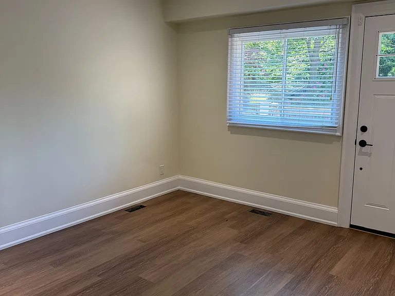 37 Lola Rd #MAIN FL — Photo 13