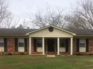 164 Hillhurst Dr, Selmer, TN 38375