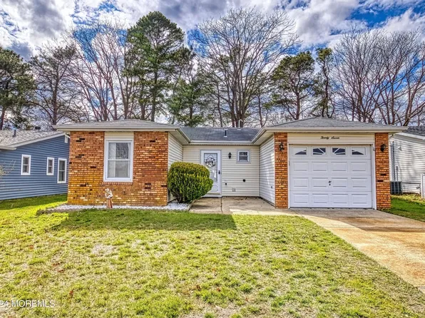 27 Kent Drive, Brick, NJ 08723