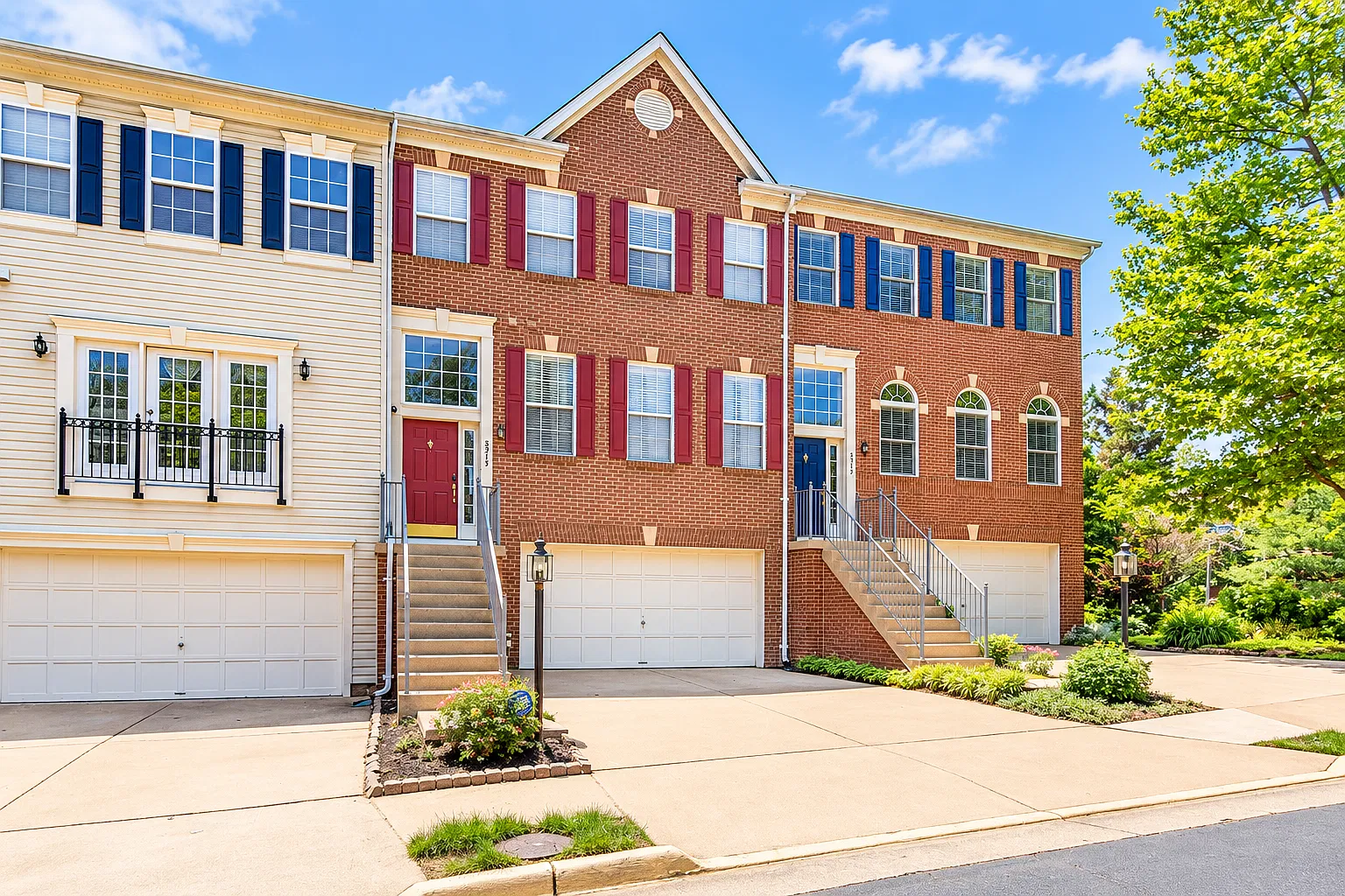3 bed, 3.5 bath, 2160 sqft, $4,250 — Photo 1