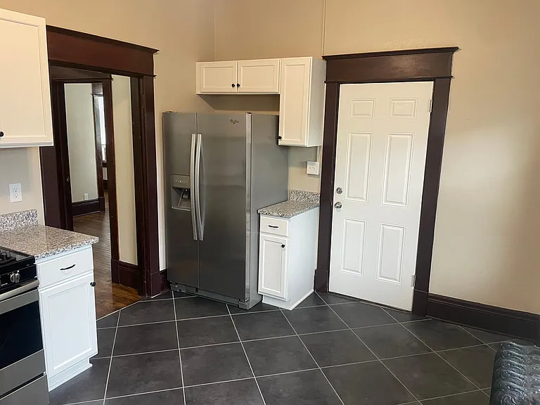 277 Aurora Ave #1 — Photo 4