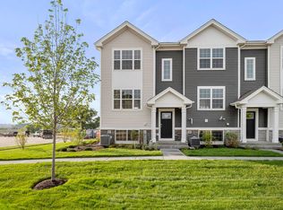 1443 Oakfield Ln, Pingree Grove, IL 60140