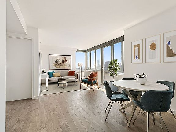 5th image of 321 W 110th St APT 20C