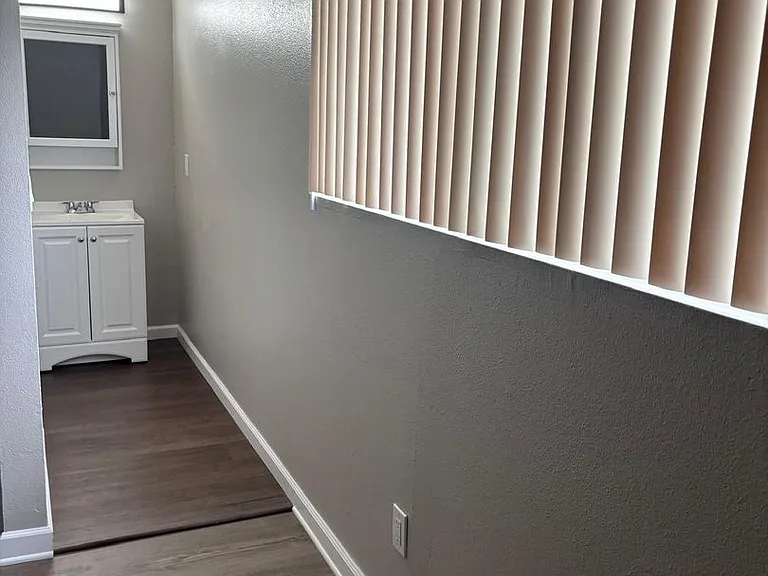 Sandra's Apartments — Photo 12