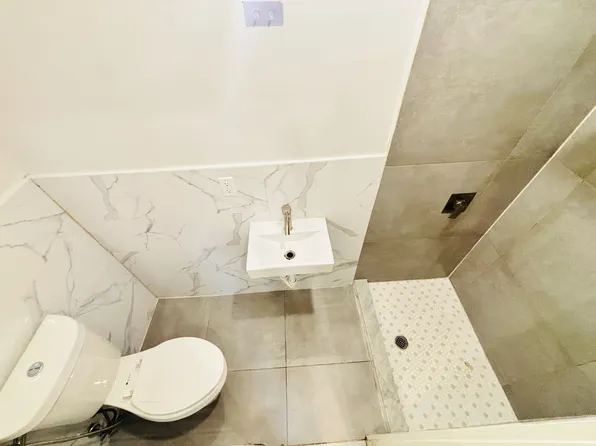 81 Stuyvesant Avenue image 11 of 16