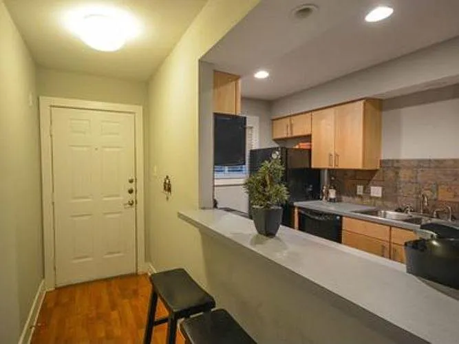 3815 Guadalupe St — Photo 2