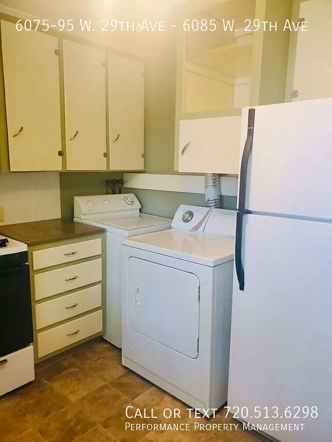 Cozy 1-Bedroom Apartment Near Sloan's Lake — Photo 4