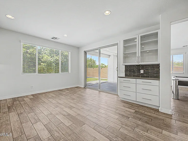 15912 W Sierra St — Photo 12