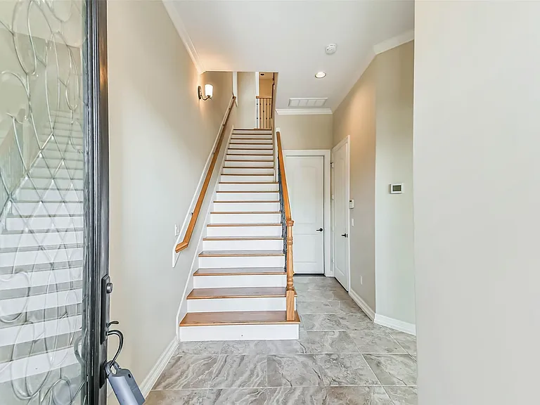 11115 Olympia Dr — Photo 5