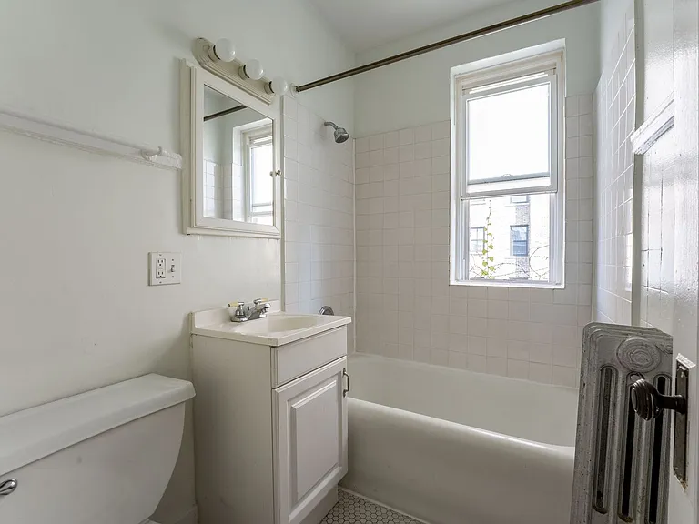 4545 N Beacon — Photo 7